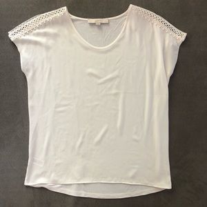 White top with crochet shoulders